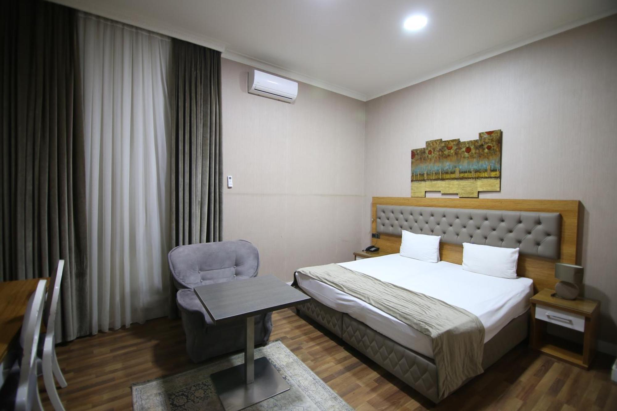 Hotel Empire Business Baky Esterno foto