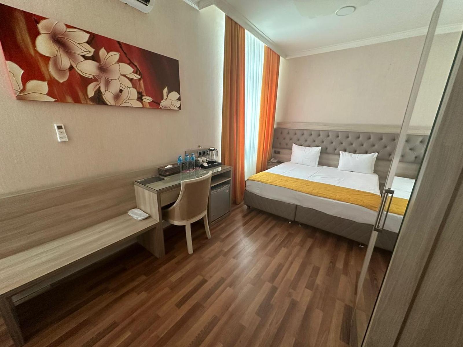 Hotel Empire Business Baky Esterno foto